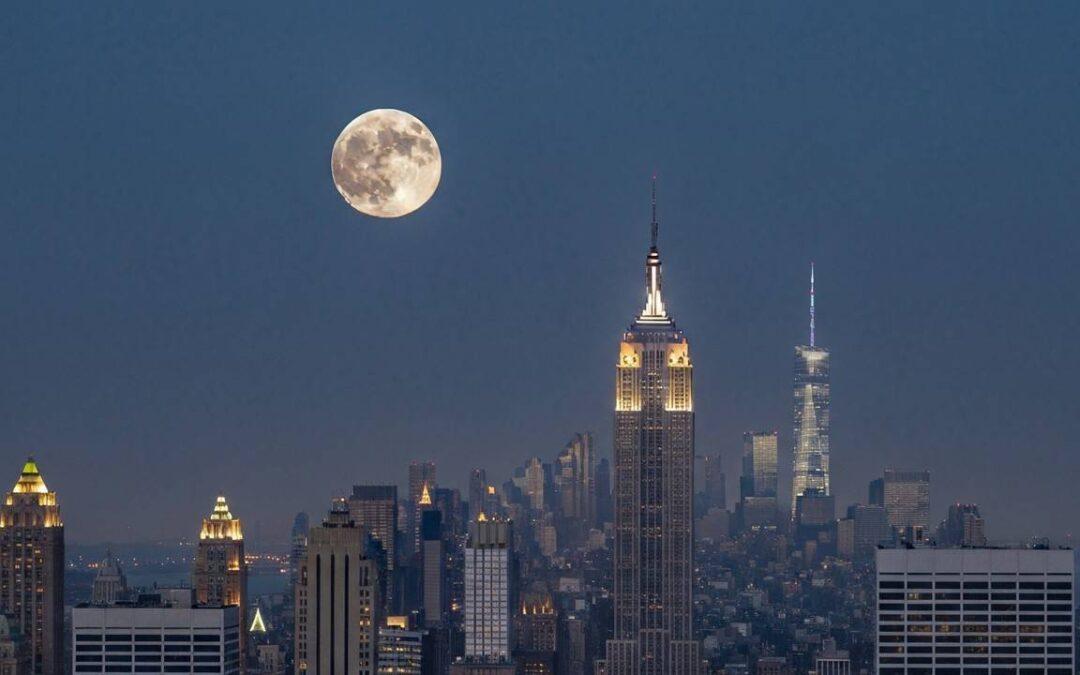 How to Capture Stunning Supermoon Images: A Photographer’s Guide