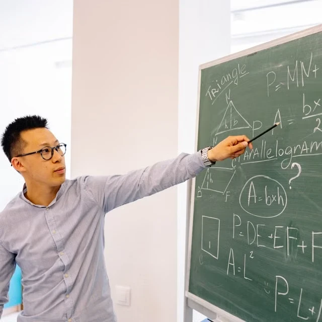 Artificial Intelligence in Education and Science Artificial Intelligence in Education and Science